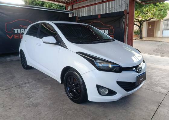 HYUNDAI HB20 1.6 COMFORT PLUS 16V FLEX 4P MANUAL
